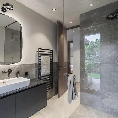 Suites Five Two Apartment Merano